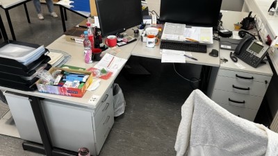 1 Winkelkombination mit Aktenrollcontainer